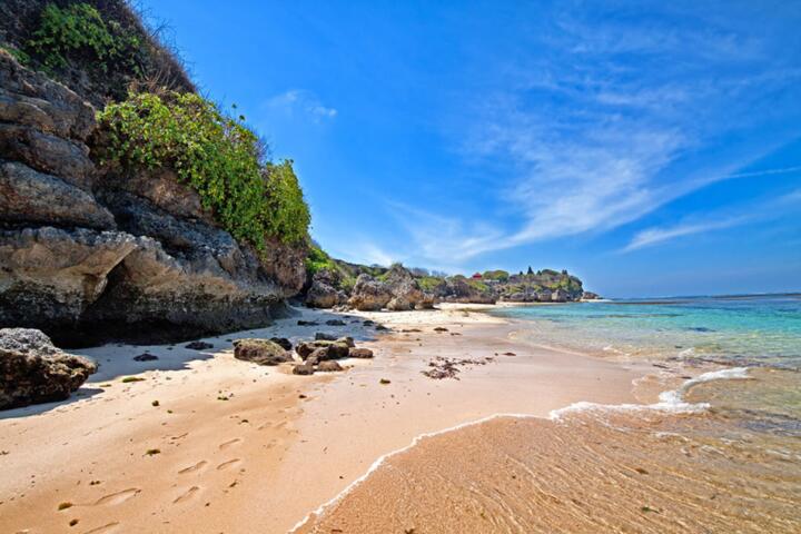 The Ultimate Guide to Finding Your Perfect Tropical Paradise