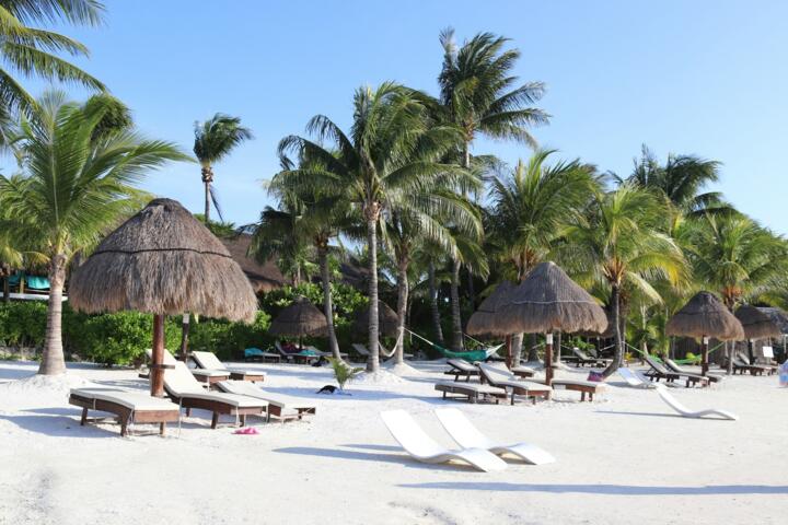 How to Pick a Beach Resort That Fits Your Trip